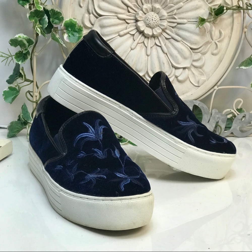 Kenneth Cole Velvet Embroidered Platform Sneakers